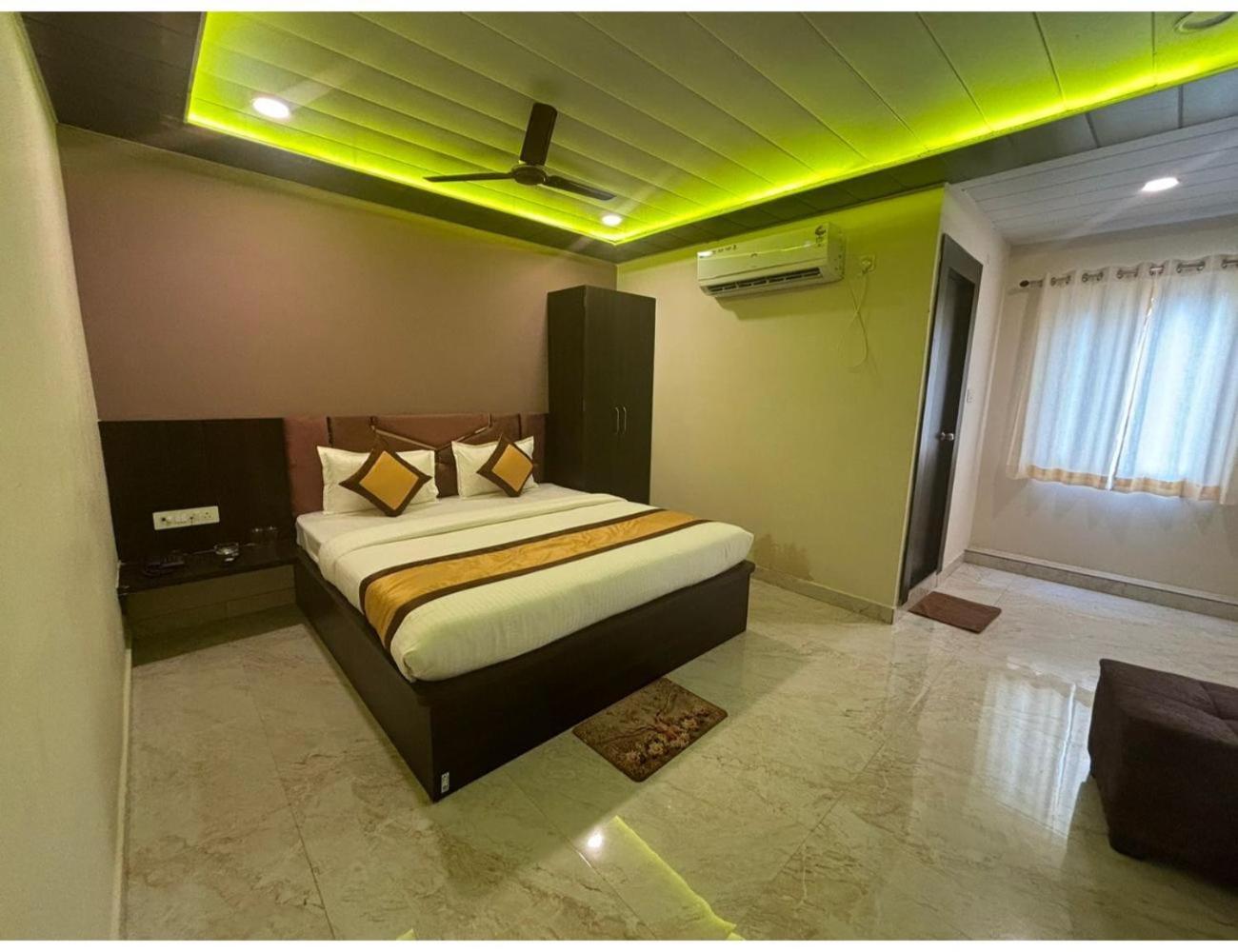 Imperial, Varanasi